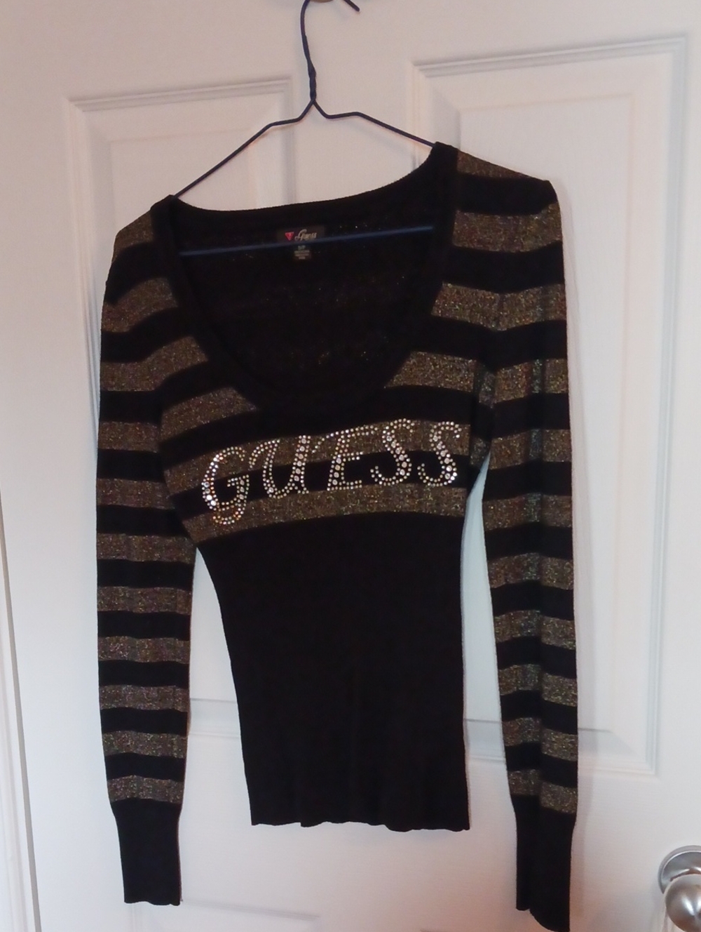 GUESS Black and Gold Striped Long-Sleeve Logo Knit Top M.